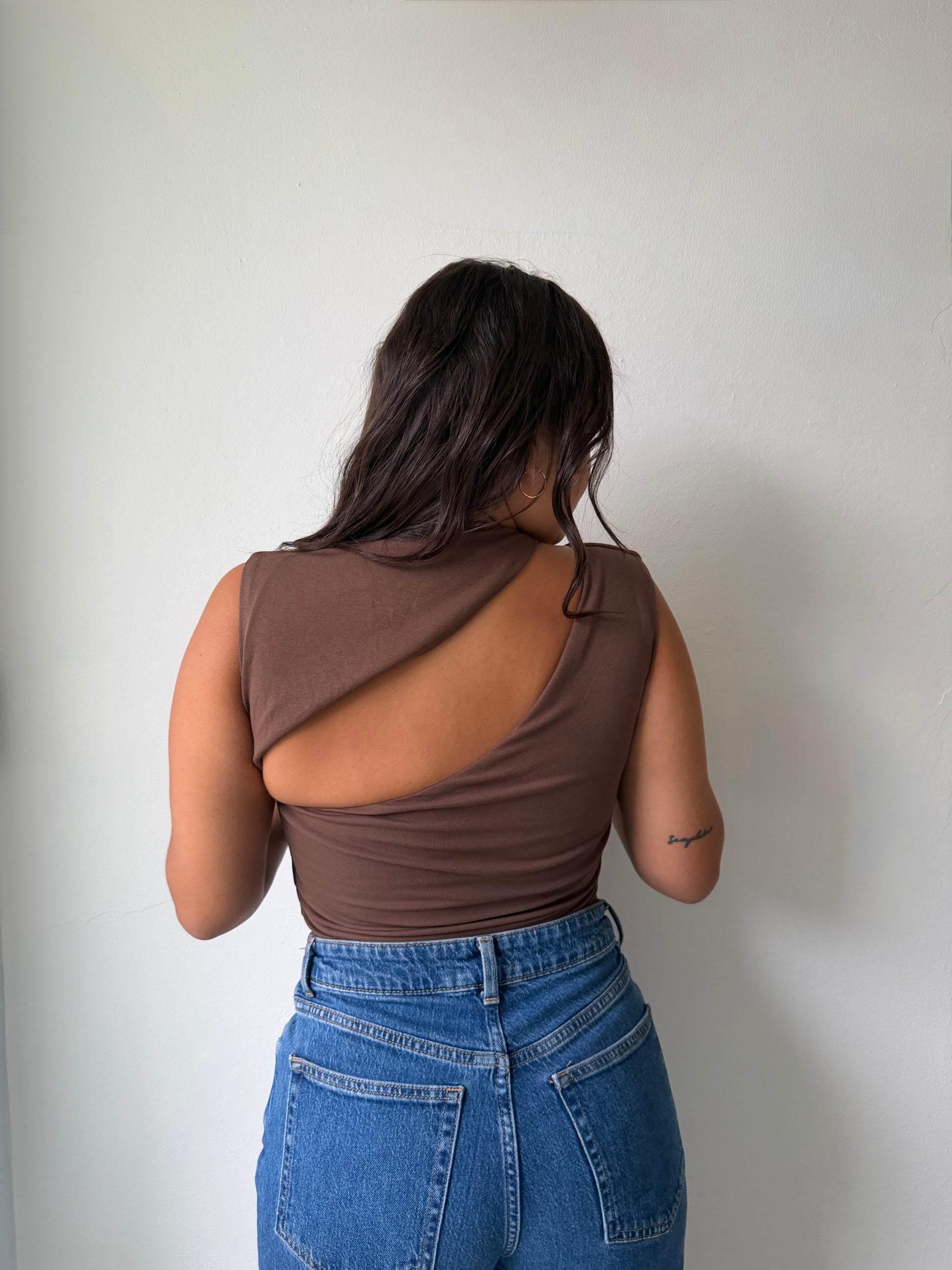 Toffee Cutout Front Top